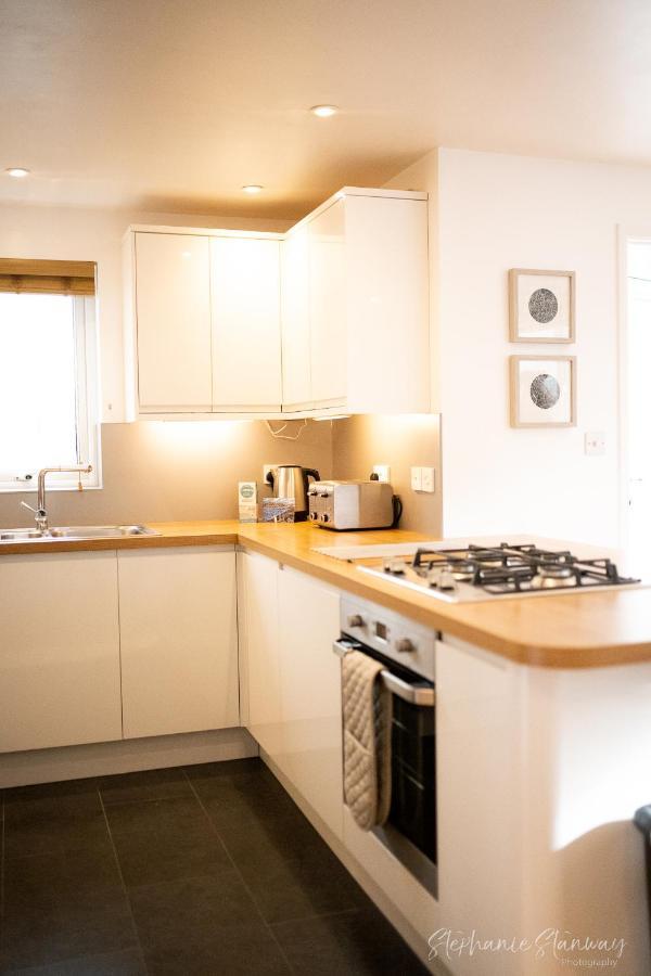 The Lookout, Modern Home From Home, Sleeps 5, With Private Parking & Outside Terrace St Ives Exteriér fotografie